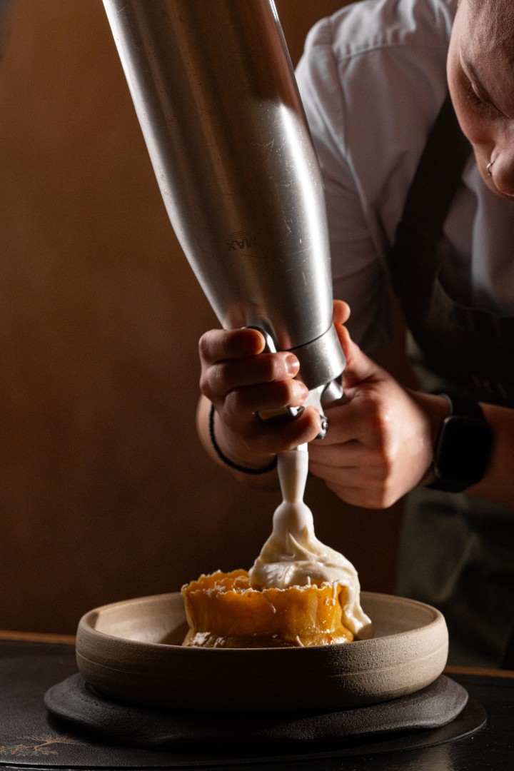 A Taste of History: The Evolution of Pastitsio at Rizes Santorini